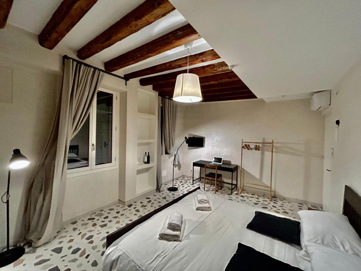 Farini Suites Wi-Fi Venecia Exterior foto