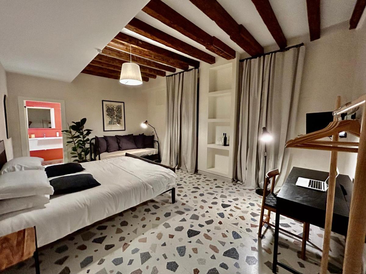 Farini Suites Wi-Fi Venecia Exterior foto