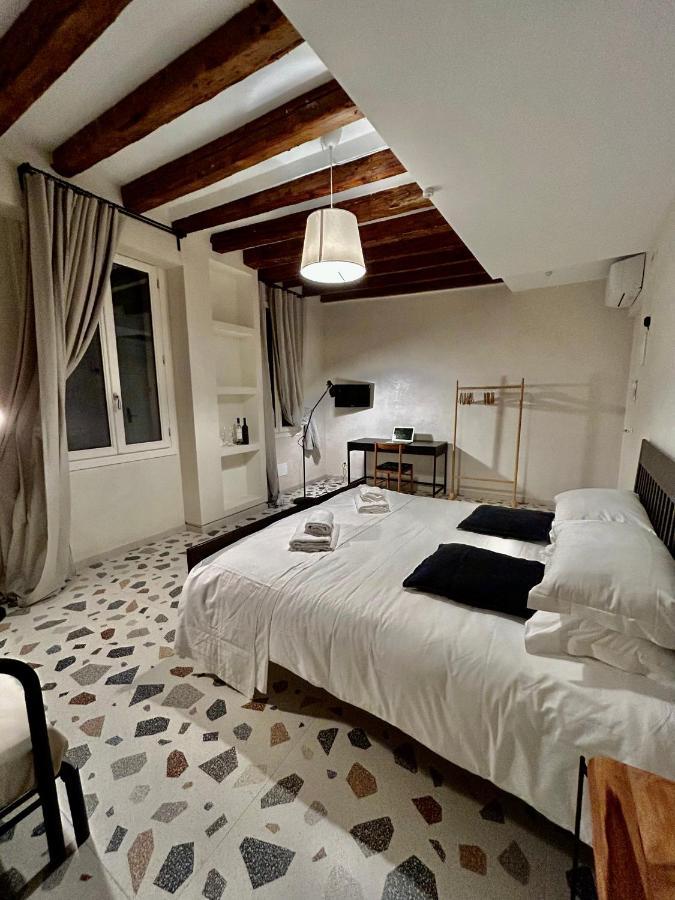 Farini Suites Wi-Fi Venecia Exterior foto
