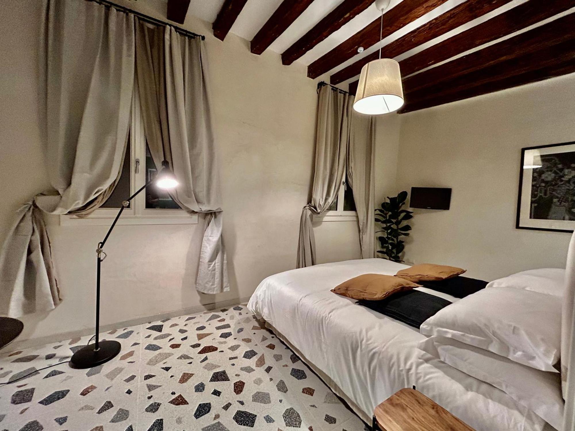 Farini Suites Wi-Fi Venecia Exterior foto
