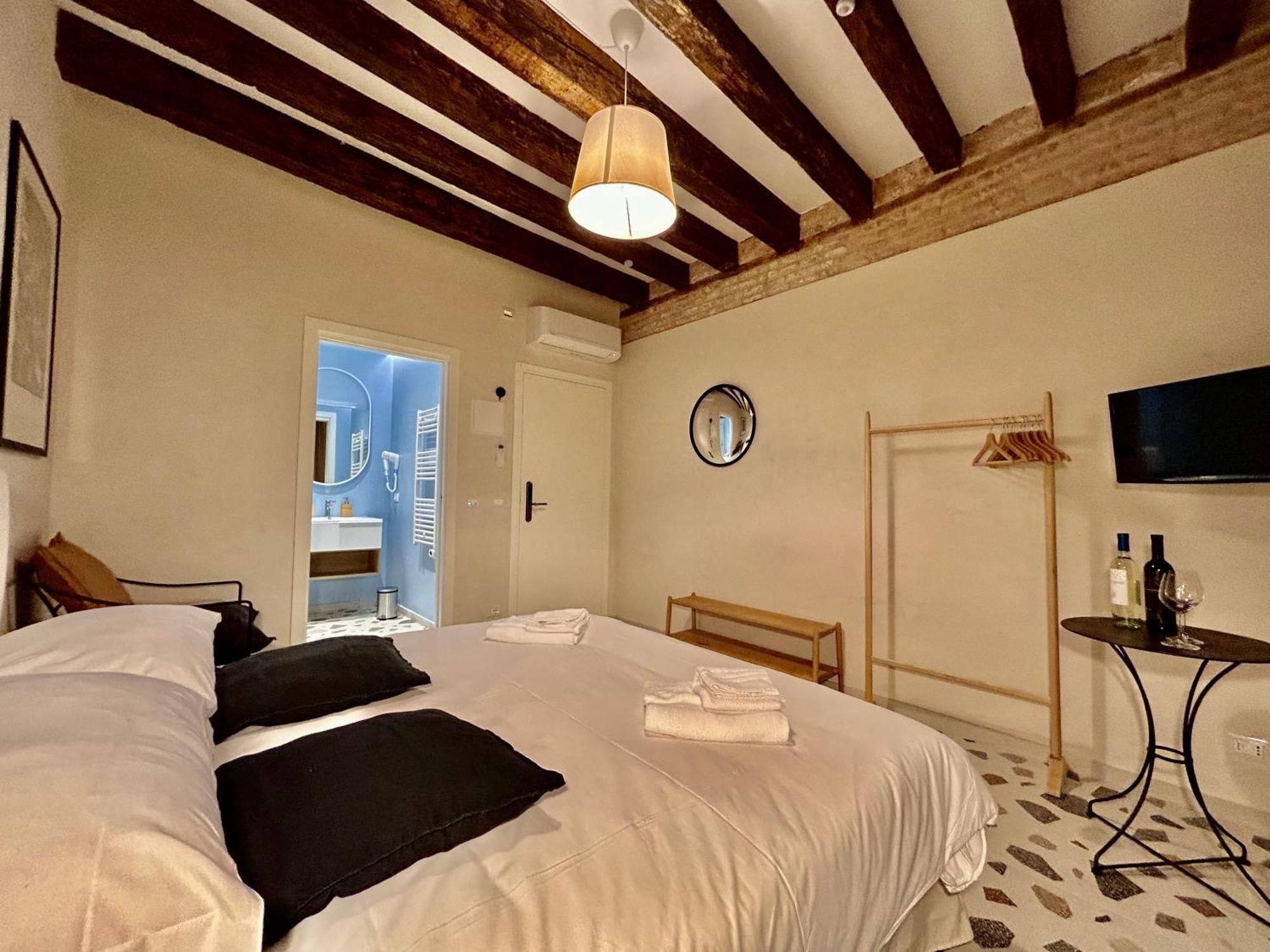 Farini Suites Wi-Fi Venecia Exterior foto