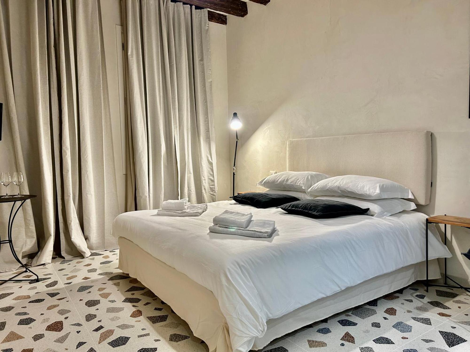 Farini Suites Wi-Fi Venecia Exterior foto